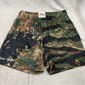 Darc Sport Wolves Forever Shorts Mens Medium Limited Mesh  Camo 647/1000